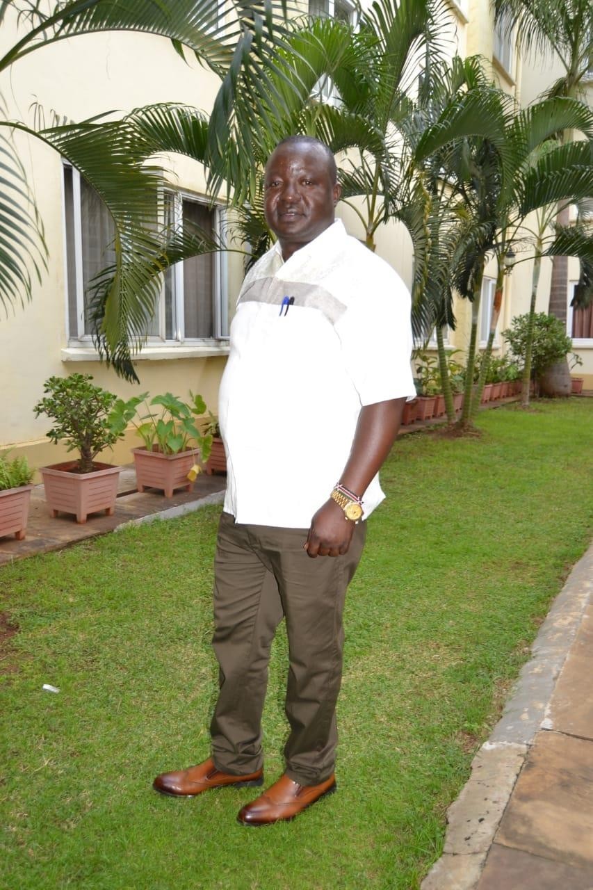 https://rarieda.ngcdf.go.ke/wp-content/uploads/2021/08/RARIEDA-CONSTITUENCY-FUND-ACCOUNT-MANAGER-MR.KENNEDY-CHACHA-TAKES-A-PHOTO-OUTSIDE-THE-TRAINING-VENUE-DURING-THE-BREAK..jpg
